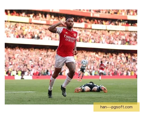 弗莱肯英超主场精彩传球助莫派轻松单刀破门